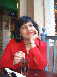 Uzma Thinking in USA